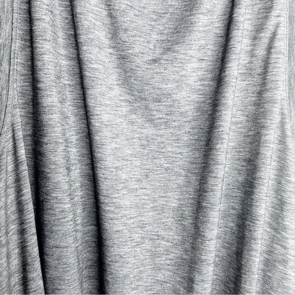 Athleta Essence Relaxed High Low Tank Top Gray Size LG - Picture 7 of 7